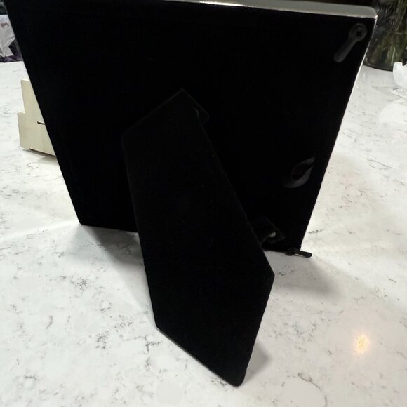 Modern Silver Frame 5X5 Square - Picture 3 of 5